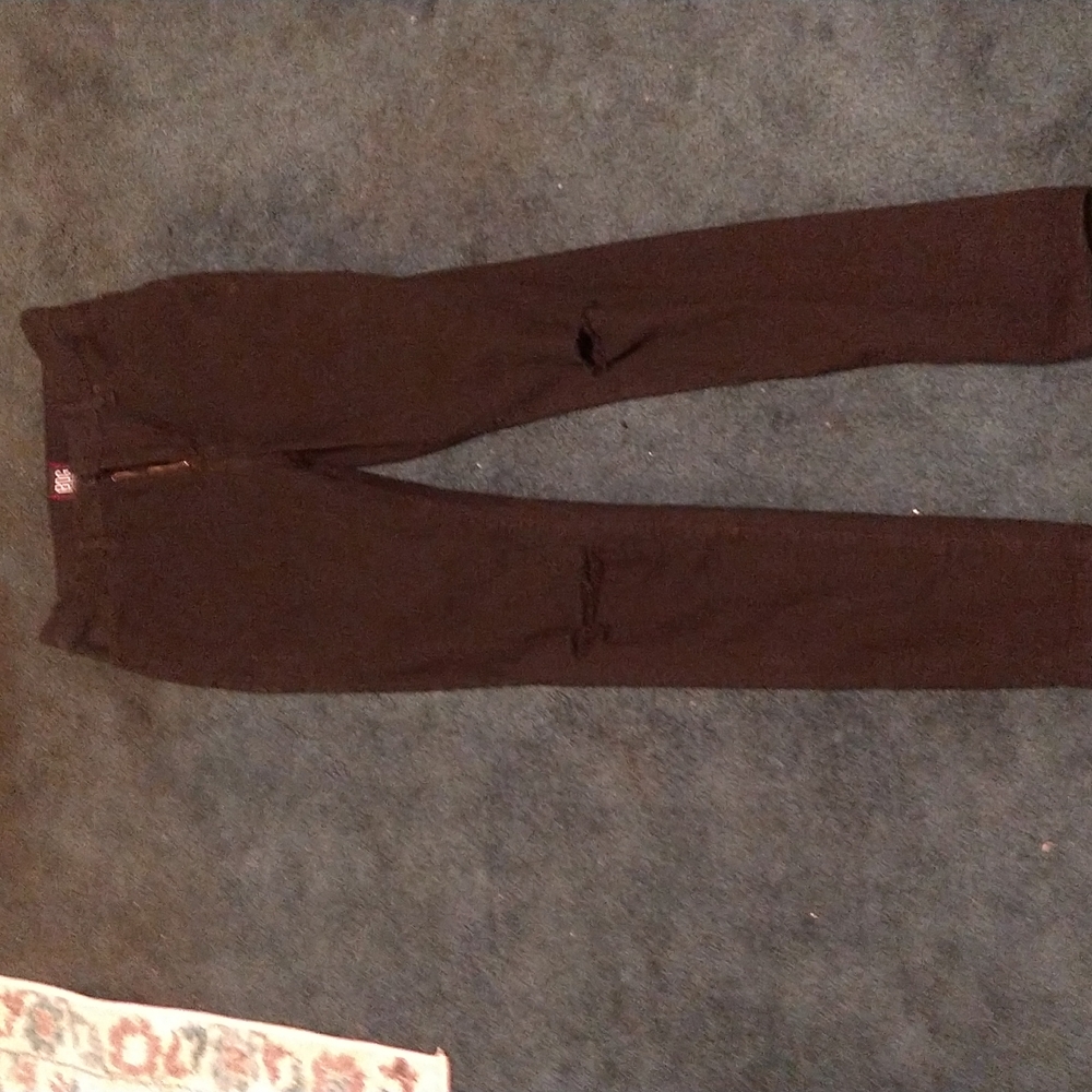 BDG TORN LOOK JEANS